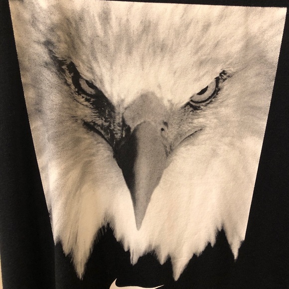 Nike bald eagle T-shirt - Picture 2 of 5
